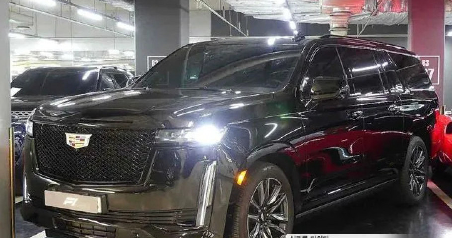 Cadillac Escalade 