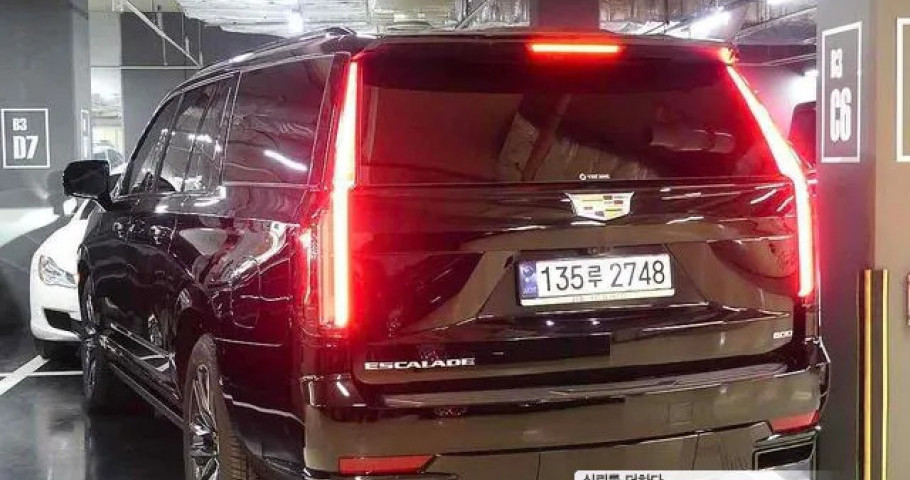 Cadillac Escalade 