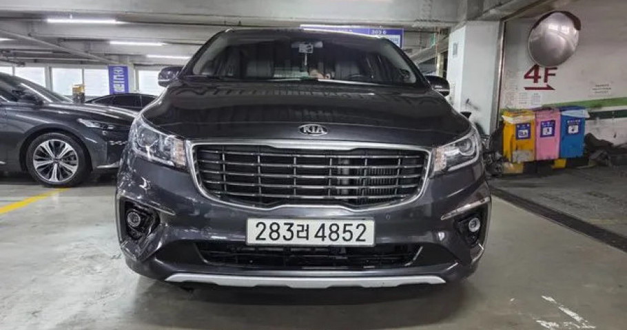 Kia Carnival 