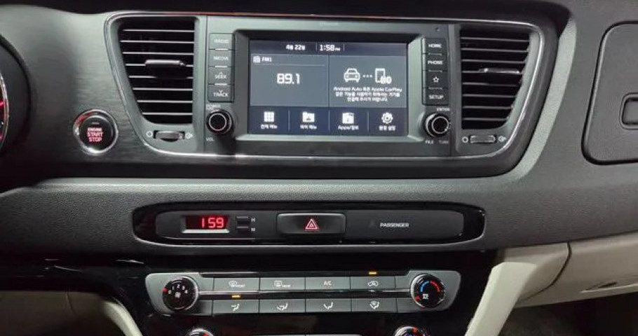Kia Carnival 