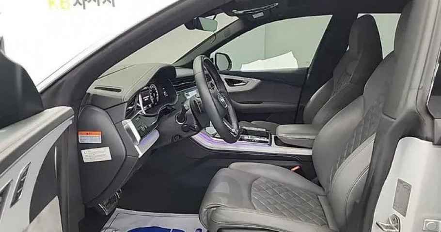 Audi Q8 
