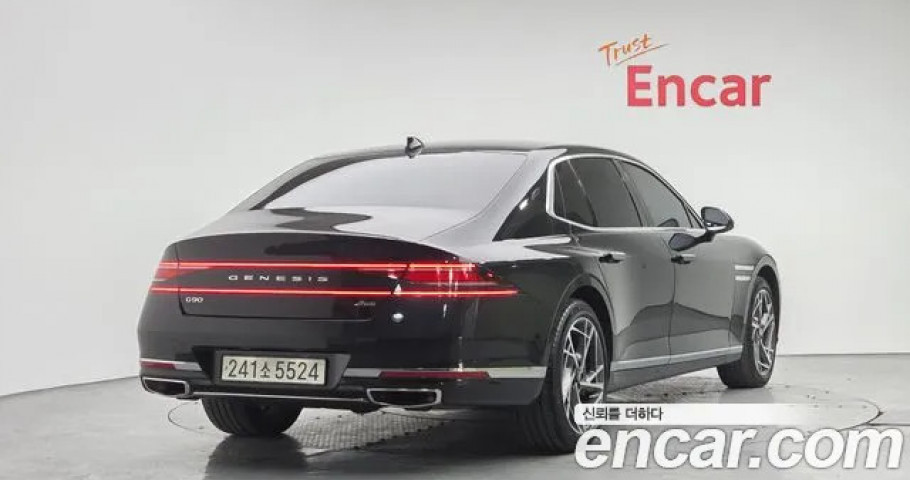 Genesis G90 