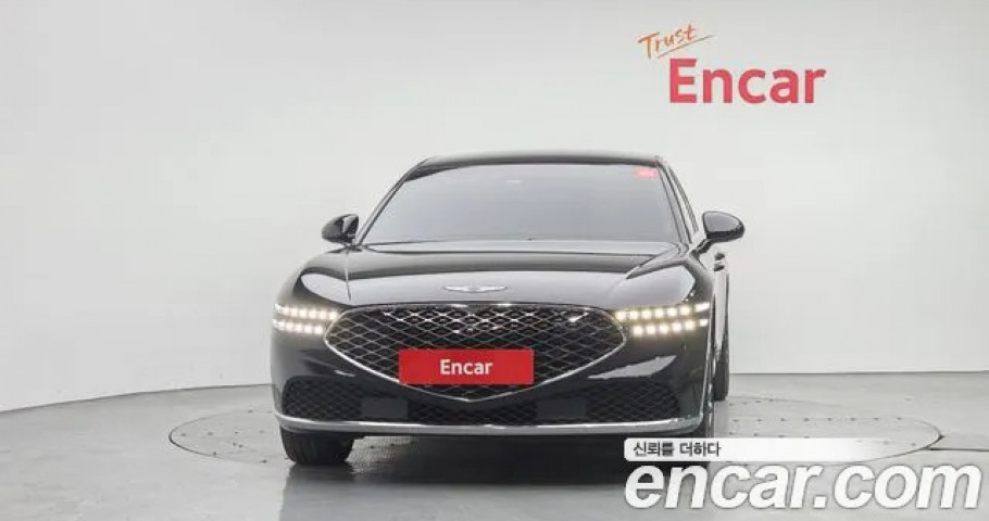Genesis G90 