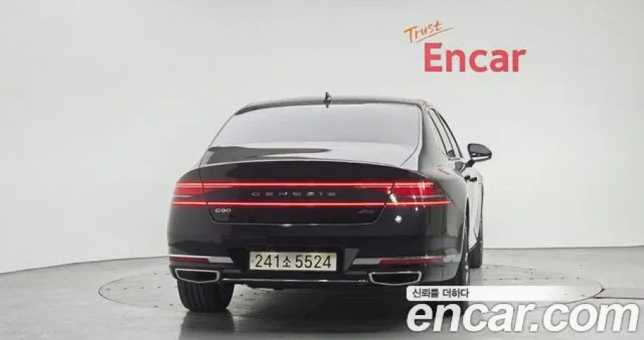 Genesis G90 