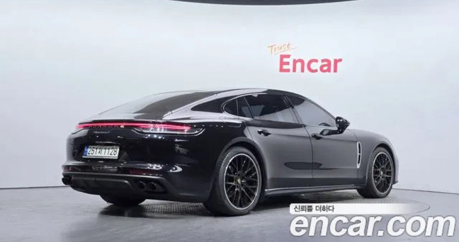 Porsche Panamera 