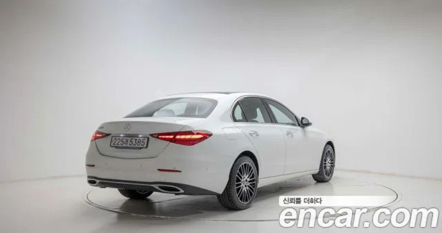 Mercedes-Benz C-Class 
