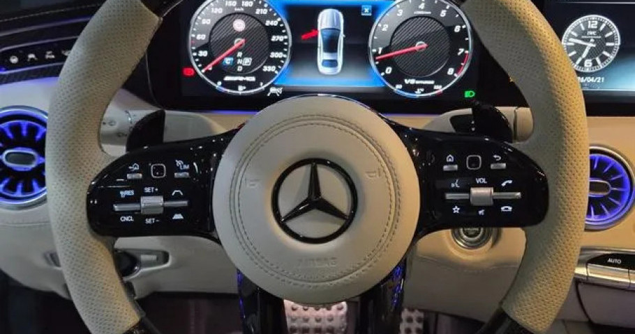 Mercedes-Benz S-Class 