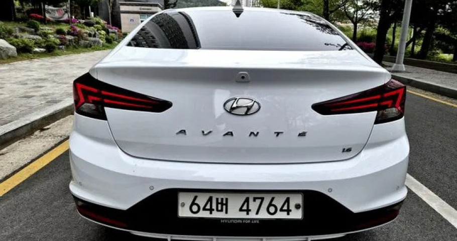 Hyundai Avante (Elantra) 