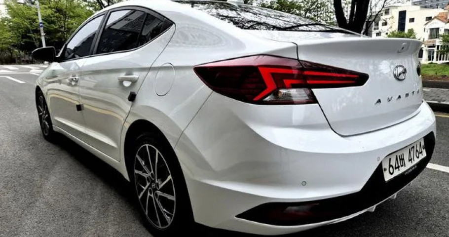 Hyundai Avante (Elantra) 