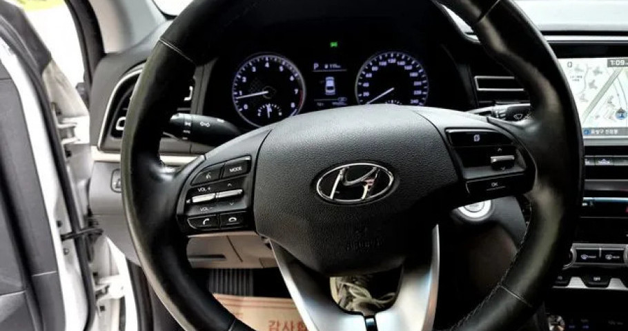 Hyundai Avante (Elantra) 