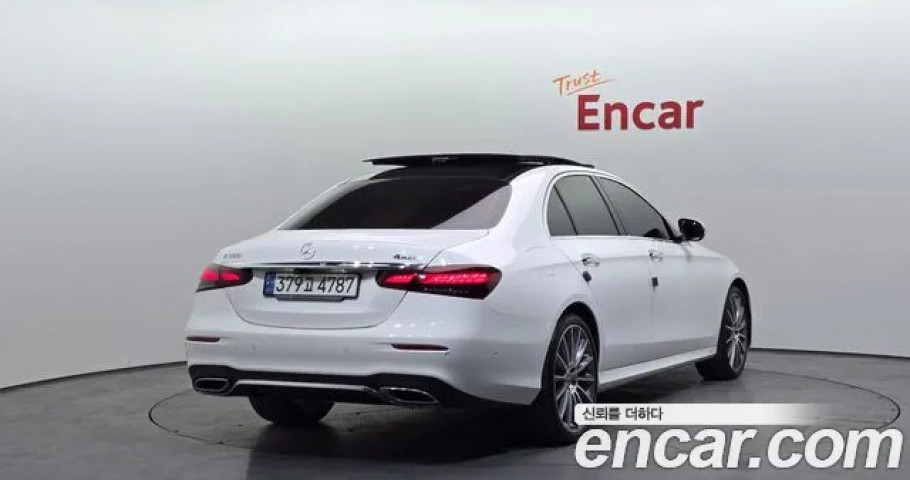 Mercedes-Benz E-Class 