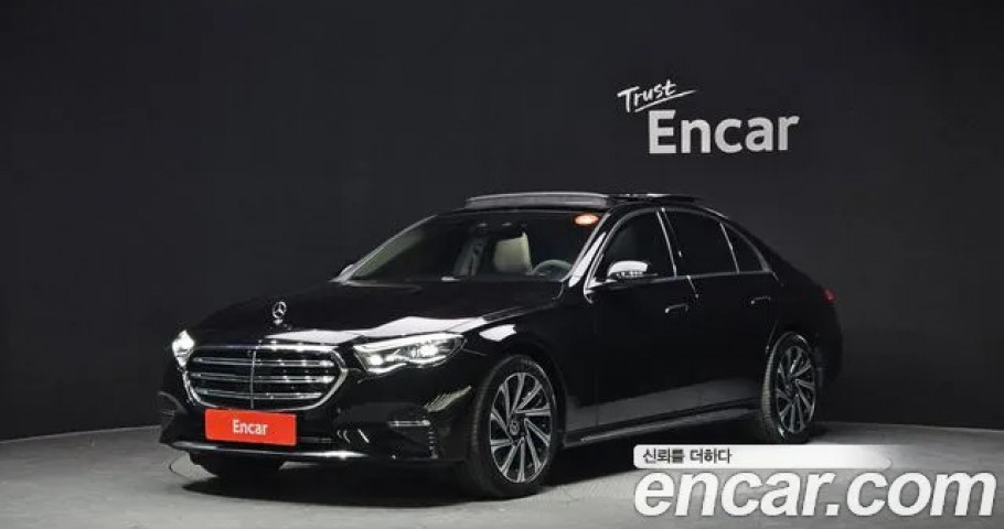 Mercedes-Benz E-Class 