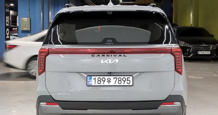 Kia Carnival 