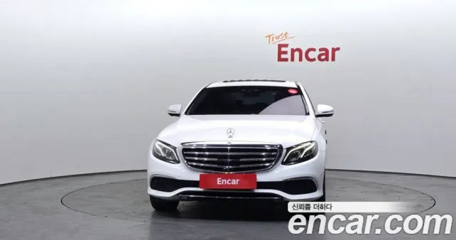 Mercedes-Benz E-Class 