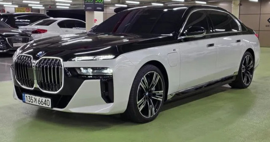 Bmw 7-Series 