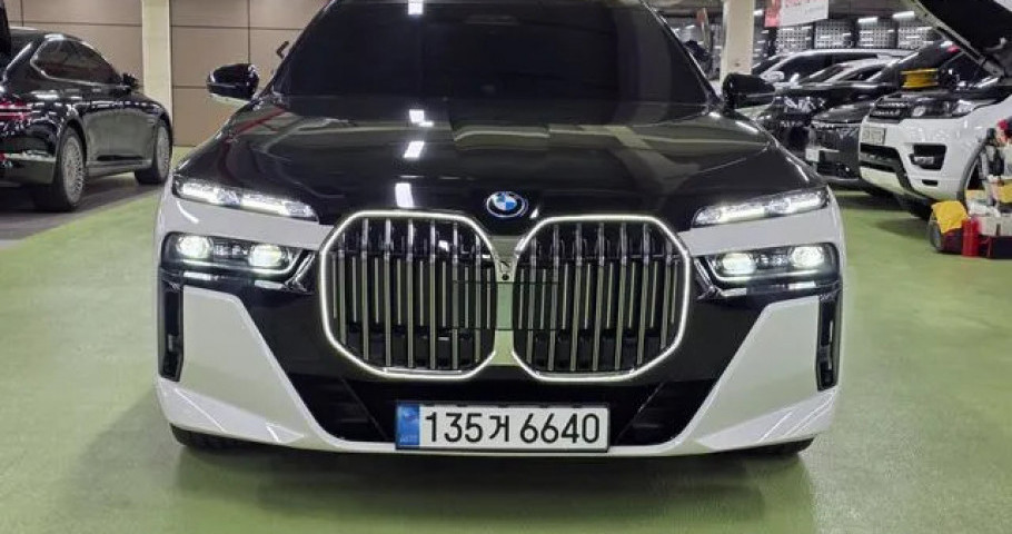 Bmw 7-Series 