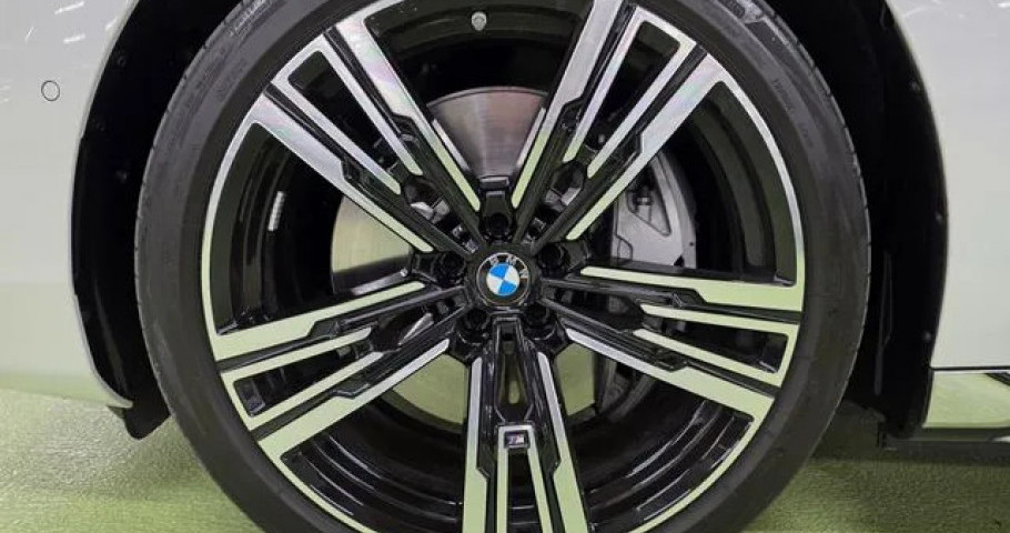 Bmw 7-Series 