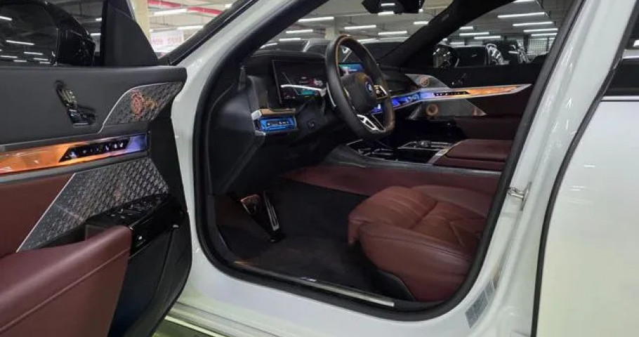 Bmw 7-Series 