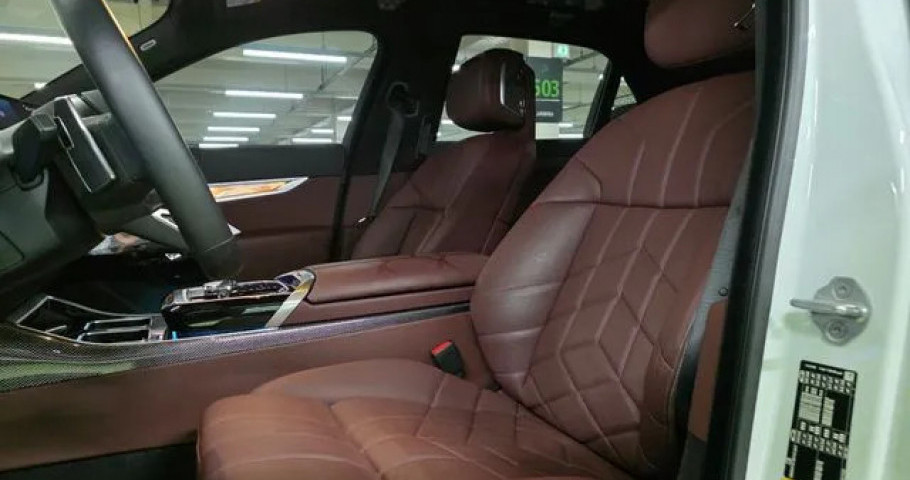 Bmw 7-Series 