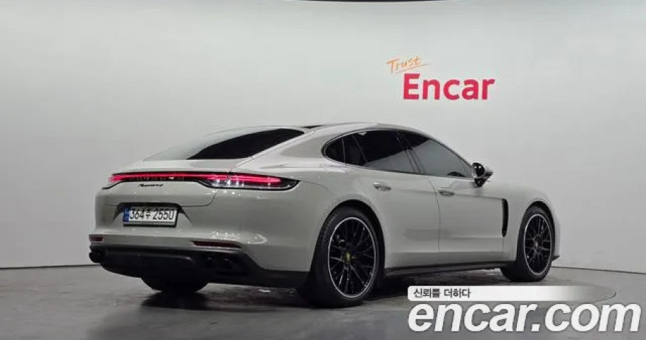 Porsche Panamera 