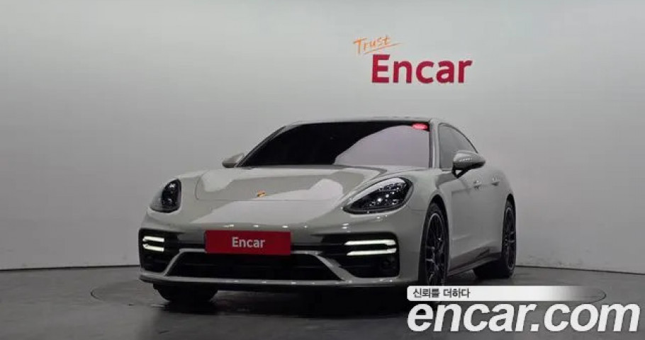 Porsche Panamera 