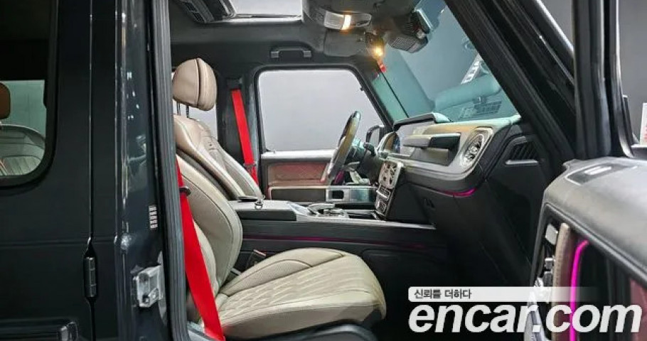 Mercedes-Benz G-Class 