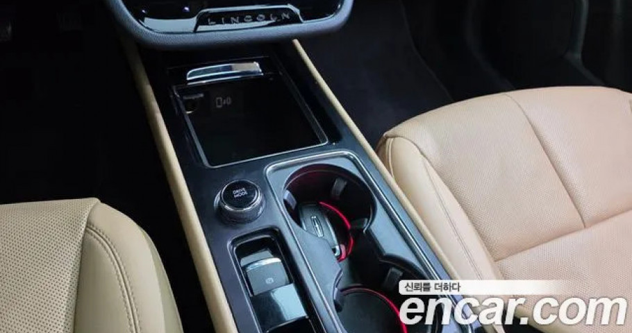 Lincoln Corsair 