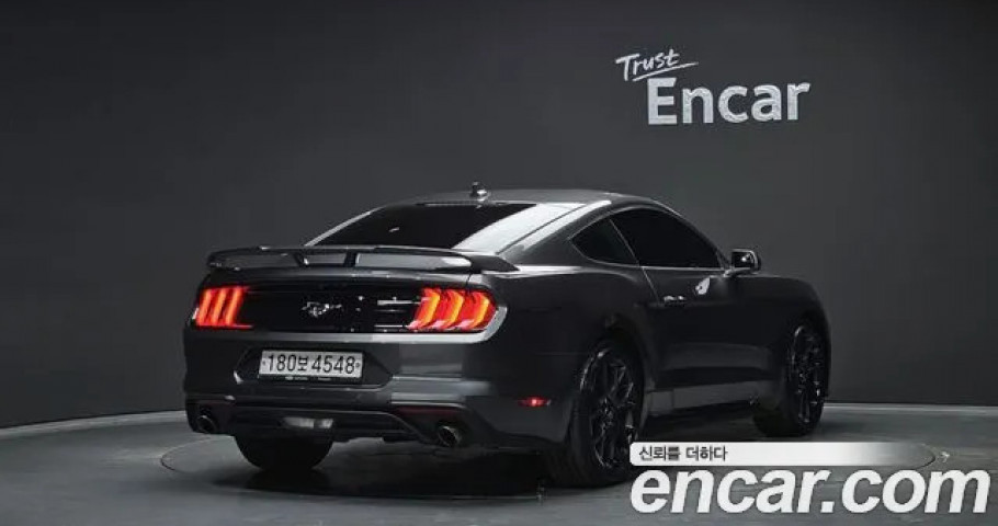 Ford Mustang 