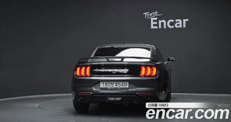 Ford Mustang 