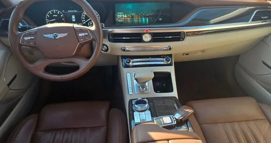 Genesis G90 