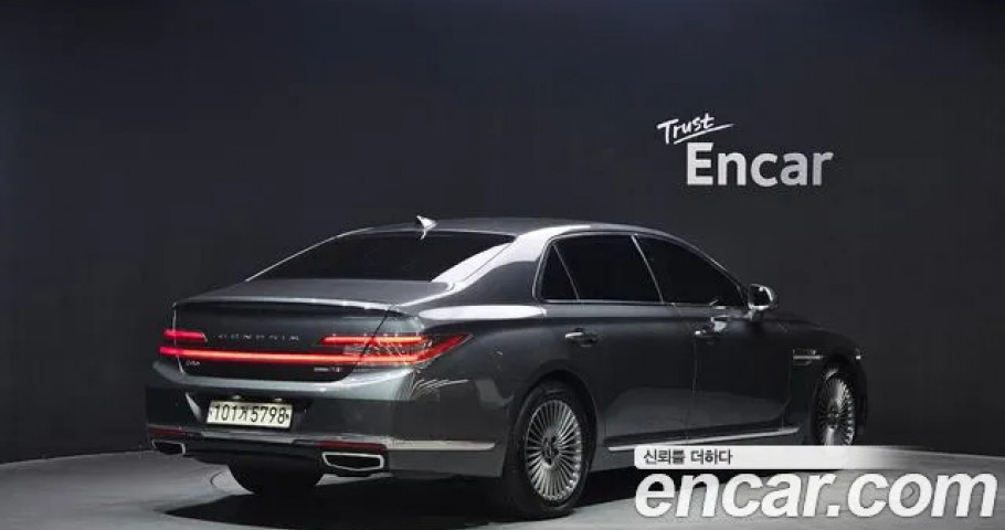 Genesis G90 