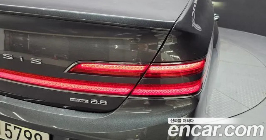 Genesis G90 