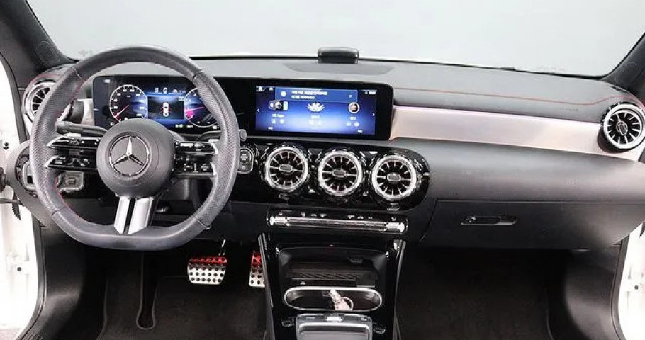 Mercedes-Benz Cla-Class 