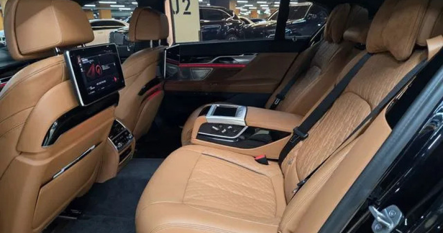 Bmw 7-Series 