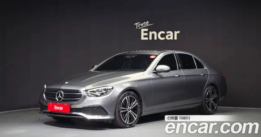 Mercedes-Benz E-Class 