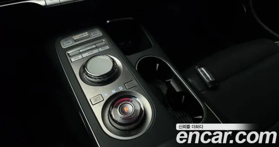 Genesis Gv70 
