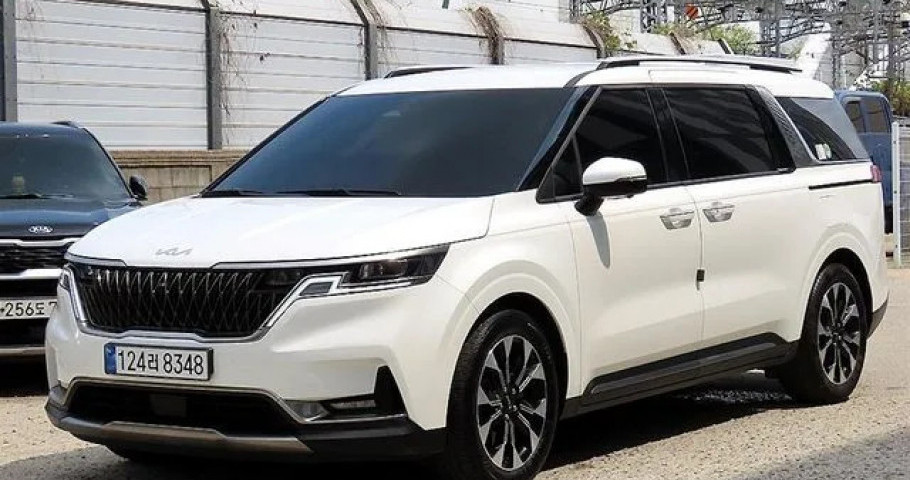 Kia Carnival 
