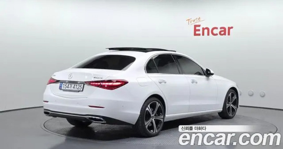 Mercedes-Benz C-Class 