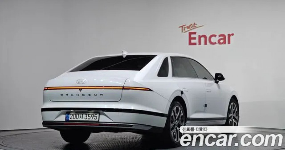 Hyundai Grandeur 