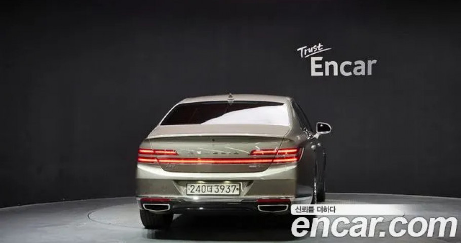 Genesis G90 