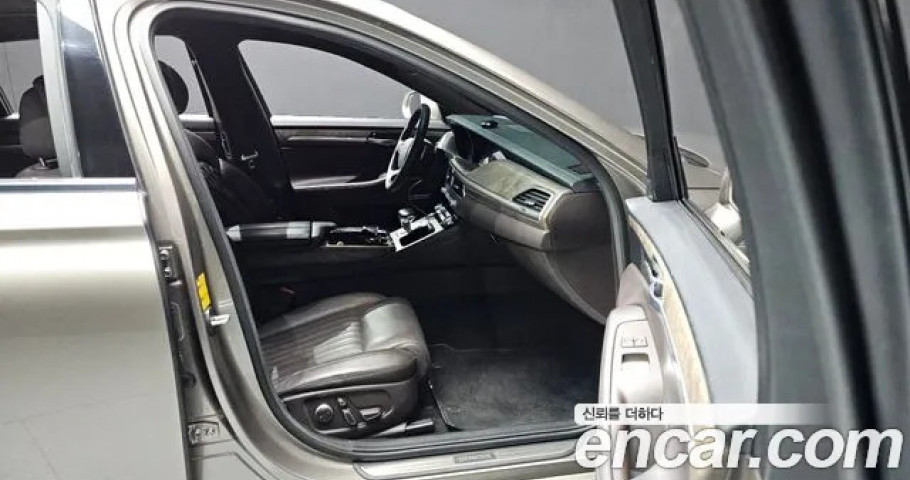 Genesis G90 