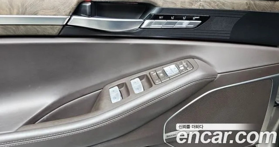 Genesis G90 