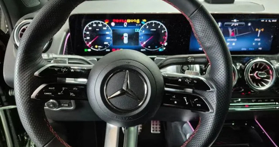 Mercedes-Benz Glb-Class 