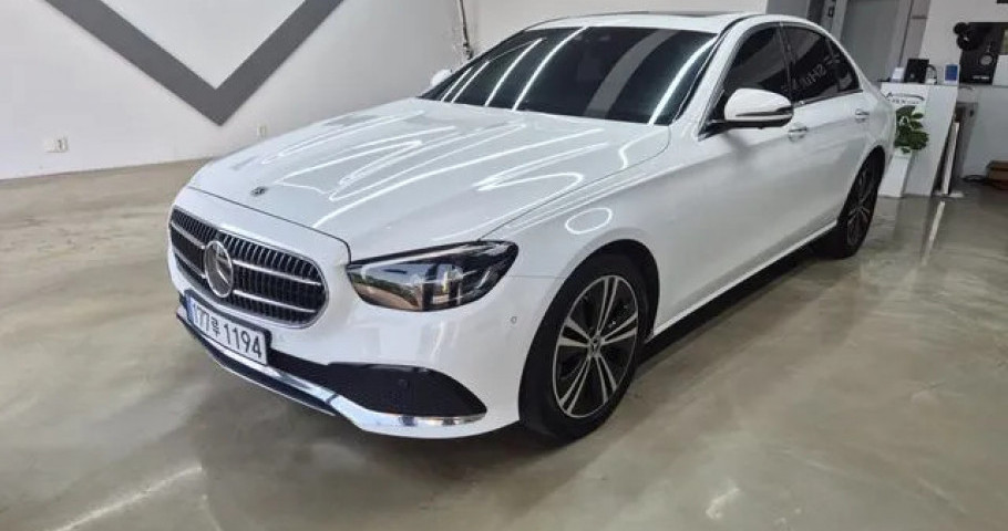 Mercedes-Benz E-Class 