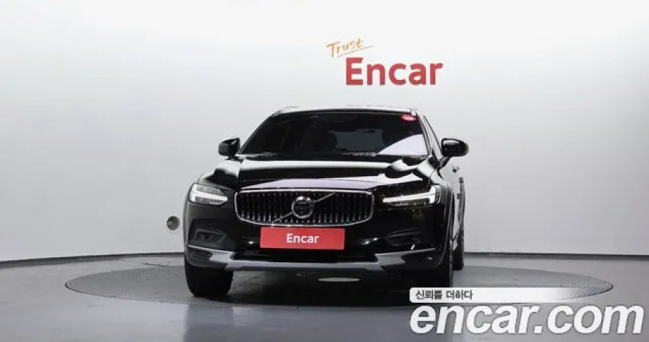 Volvo V90 