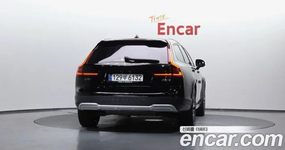 Volvo V90 
