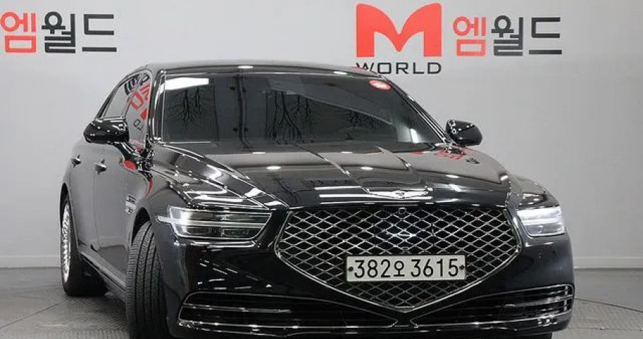 Genesis G90 