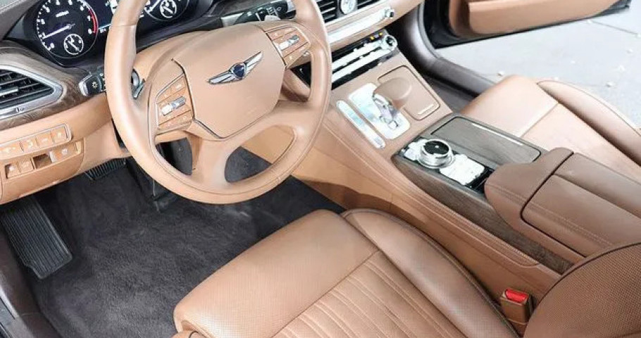 Genesis G90 