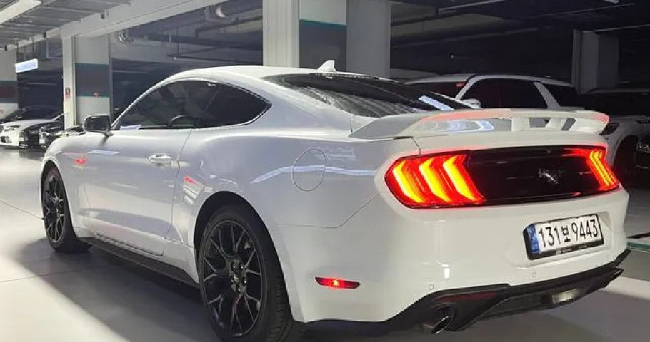 Ford Mustang 