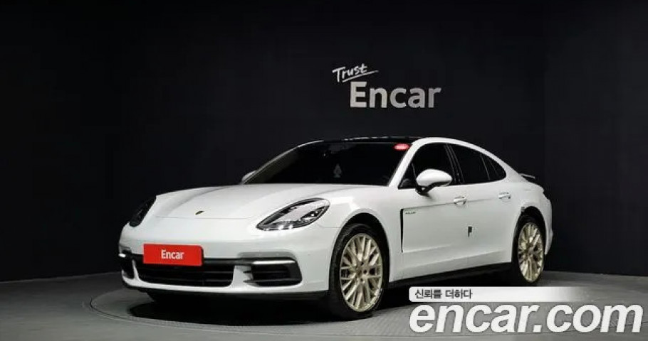 Porsche Panamera 